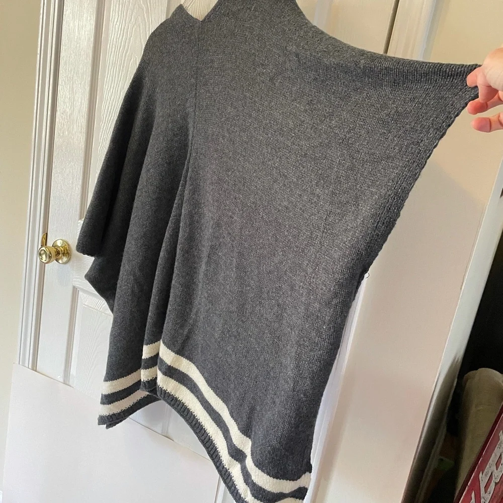 Open-Front Knit Poncho Cape in Charcoal with Cream Trim